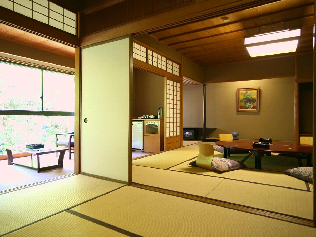 Yamashiro Onsen Midori No Yado Bansyoukaku 호텔 카가 외부 사진